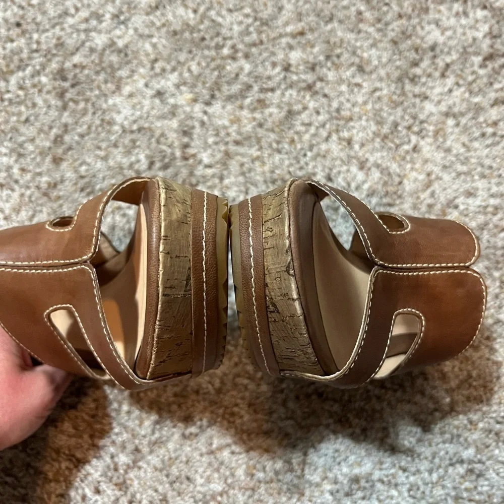 Cynthia Rowley Porter Leather Wedge Sandal Shoes Tan SZ 9 M - Picture 10 of 11